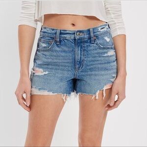 American Eagle 90’s Boyfriend Distressed Jean Short Size 14